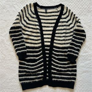 Stripped fuzzy long cardigan sweater with pockets, Windsor, size M/L